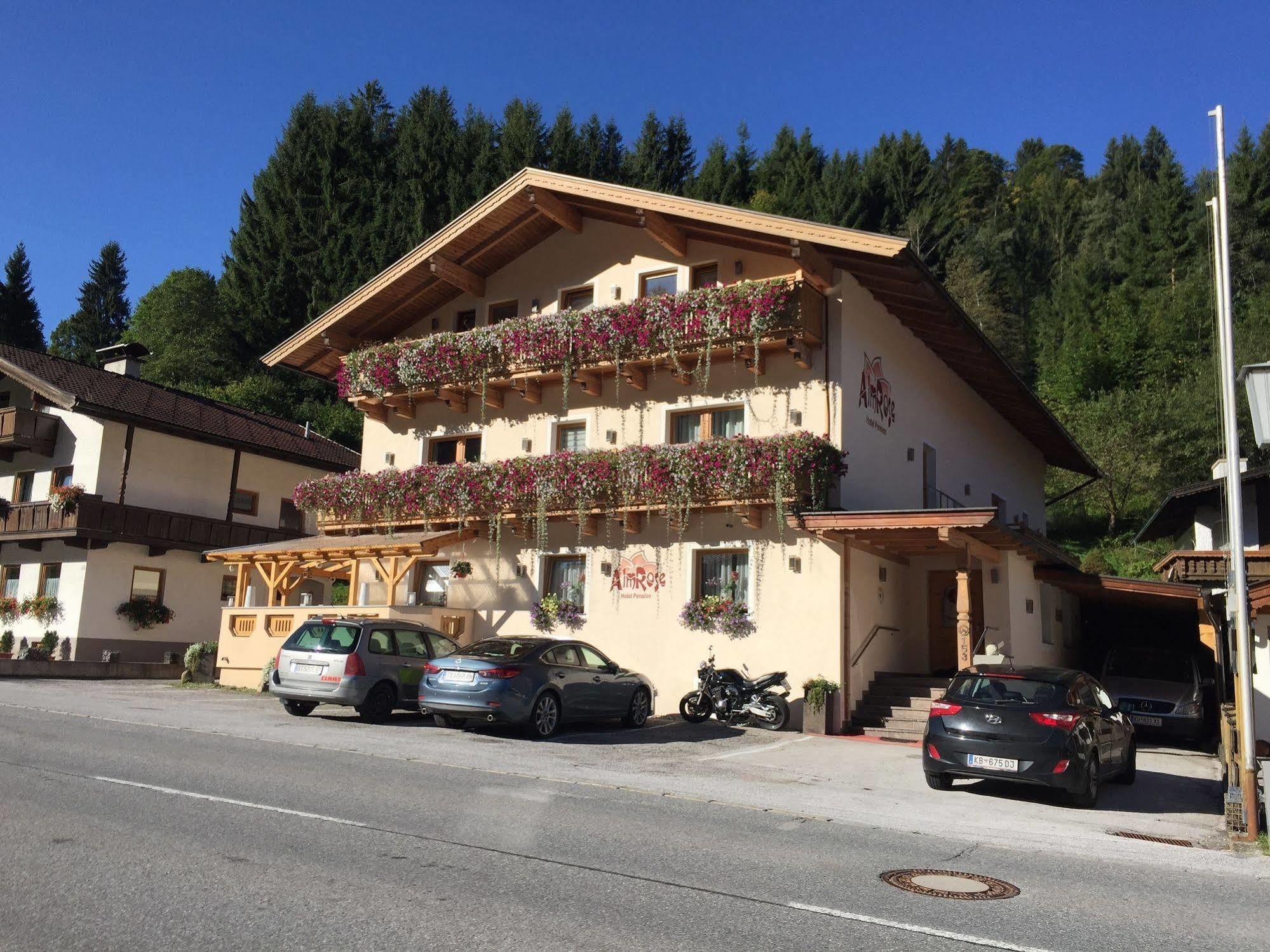 Alpenchalet Almrose เอาฟาค์ ภายนอก รูปภาพ